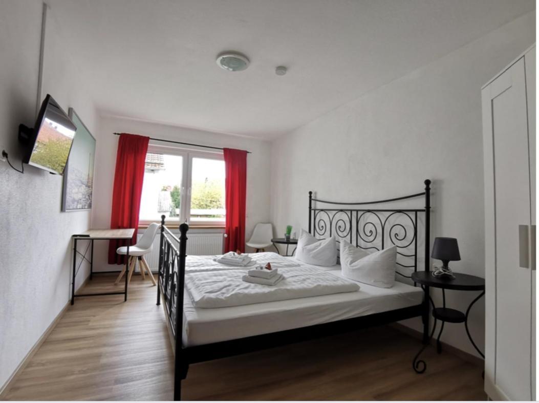 Hotel Wettlaufer Homberg  Rum bild